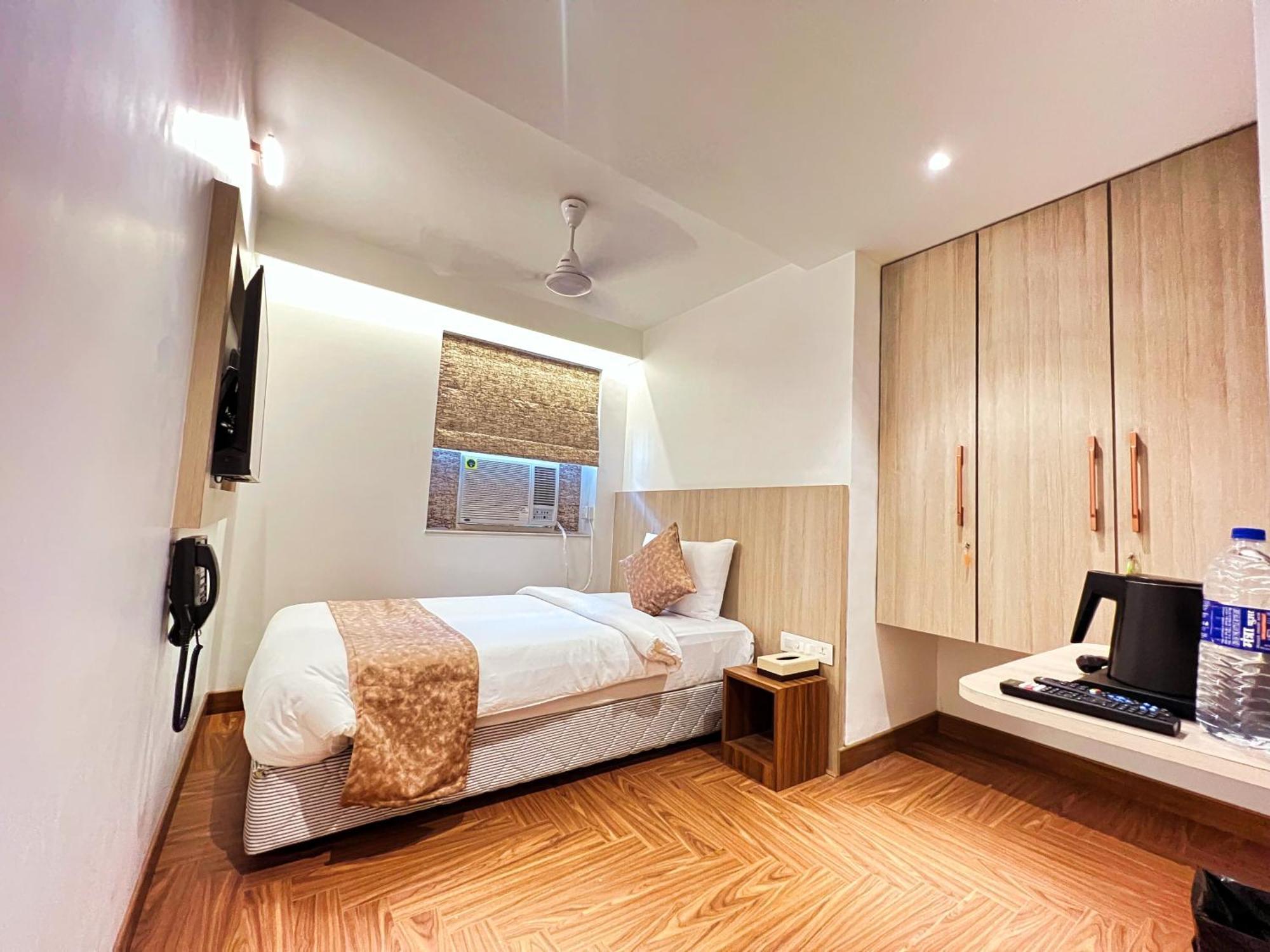 White House By Maxxvalue Service Apartments Bandra Mumbai Luaran gambar