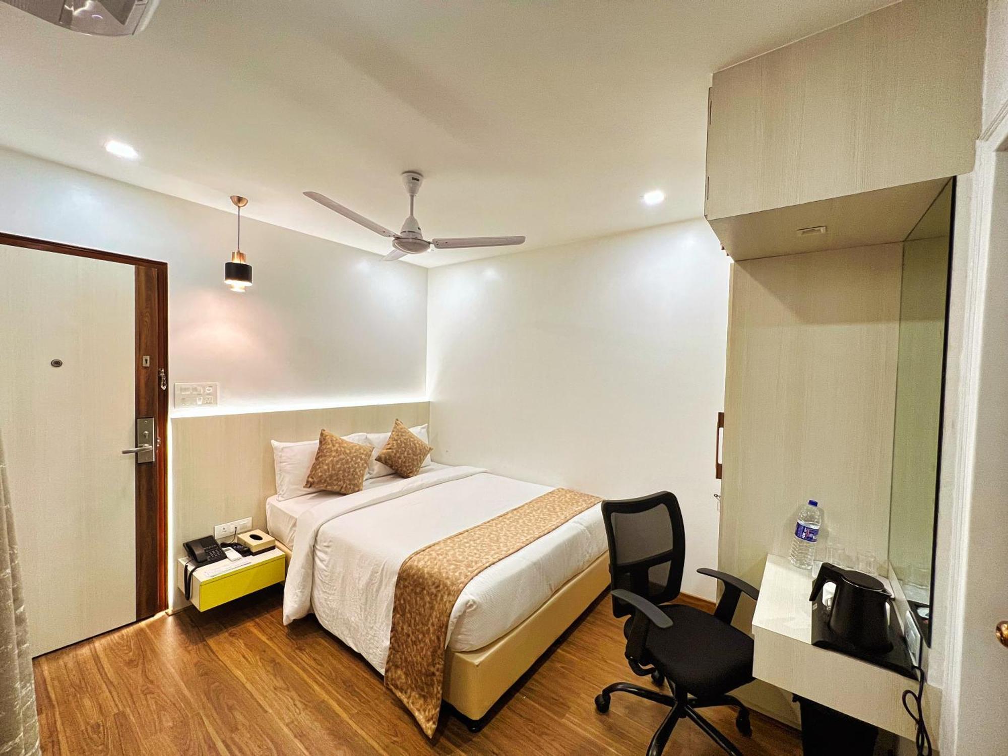 White House By Maxxvalue Service Apartments Bandra Mumbai Luaran gambar
